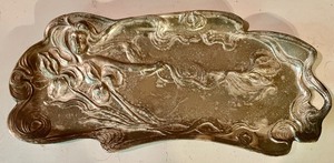 lot 152 image: Antique Silver Plated Tip or Calling Card Tray