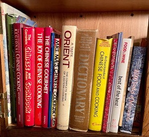 lot 306 image: Lot of Books (shelf not included)