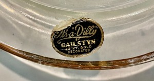 lot 314 image: Dilly by Gailstyn Platter with 22k Gold Edging