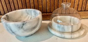 lot 310 image: Small Marble Covered DishCheese Server