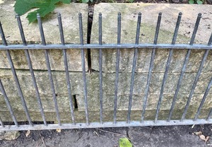 lot 329 image: Metal Fence Piece