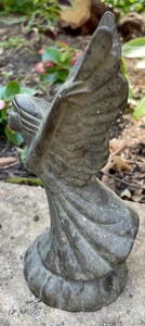 lot 286 image: Small Garden Decor
