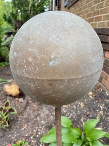 lot 277 image: Yard Sphere