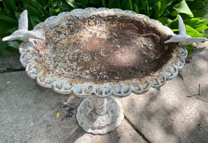 lot 339 image: Petite Bird Bath