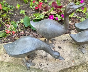 lot 331 image: 5 Metal Ducks