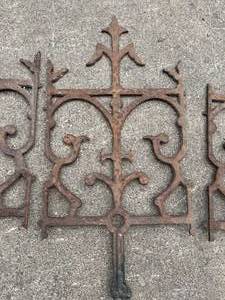 lot 250 image: 48 Vintage Metal Widows Walk Fence Parcels