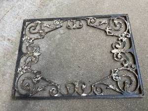 lot 255 image: Handy Kitchen Wall Rack
