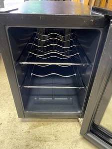lot 274 image: Semi Conductor Electric Refrigerator