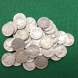 lot 51 image: Roll (40) Buffalo Nickels with Readable Dates--Teens through 30s