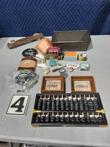 lot 35 image: Lot Miniatures, Bar Ware & Collectibles