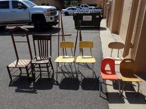 lot 44 image: Lot Of Assorted Chairs & Easels