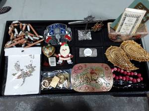 lot 47 image: Belt Buckles, Jewelry & Collectibles