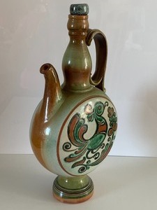 lot 29 image: Decorative Handled Pouring Vessel