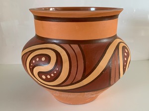 lot 33 image: Ukrainian Vessel by Svitlana Kobetz