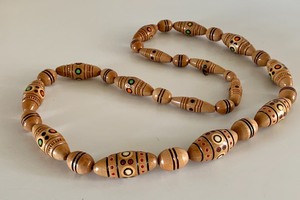lot 40 image: Strand of Ukrainian Carved Wooden Beads w Inlaid Design