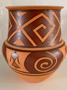 lot 49 image: Ukrainian Pottery Vase Ceramics in Trypillian Period Style