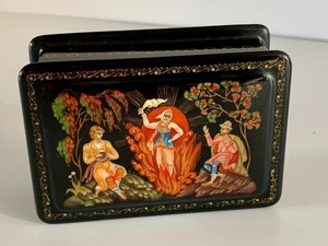 lot 65 image: Lacquer Box