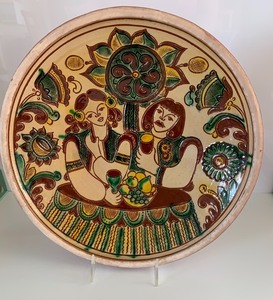lot 86 image: Large PotteryCeramic Bowl w Wonderful Design- Kosiv Ceramics