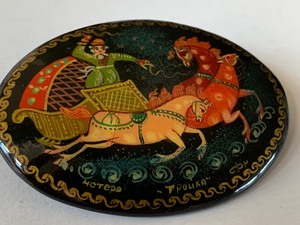 lot 107 image: Hand Painted Brooch- Troika