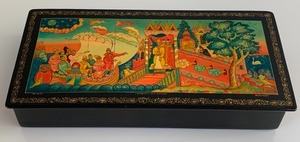 lot 111 image: Large Stunning Lacquer Box