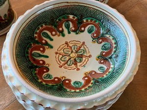 lot 137 image: Kosiv Ceramic Dishes