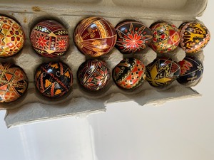 lot 313 image: 12 Traditional Ukrainian Easter Eggs