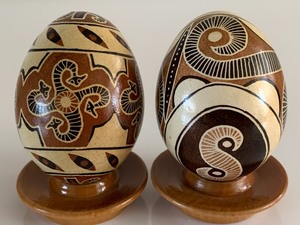 lot 254 image: 12 Ukrainian Easter Eggs Trypillian Pysansky