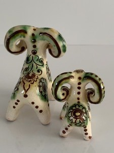 lot 249 image: Two Small Ram Figurines- Kosiv Ceramics