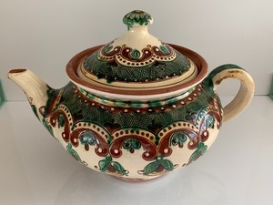 lot 158 image: Kosiv Pottery Large Teapot