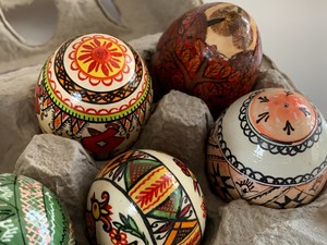 lot 178 image: 10 Ukrainian Easter Eggs