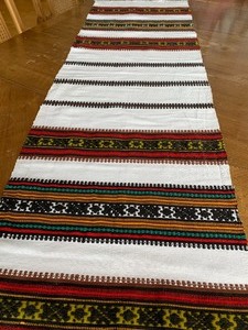 lot 186 image: Ukrainian Textile - Table Runner