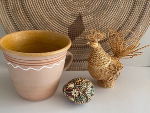 lot 202 image: Decorative Grouping