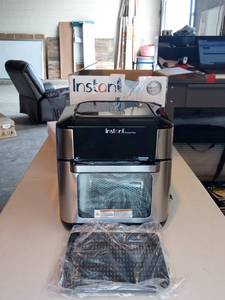 lot 6 image: Instant Pot Vortex Plus 10 Quart Air Fryer Oven - Black