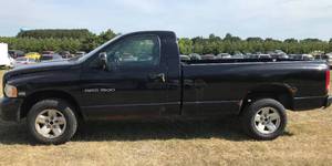 lot 3 image: 2003 Dodge Ram 1500 ST 4X4