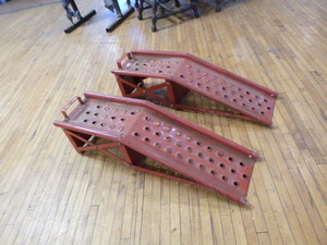 lot 64 image: Car Ramps