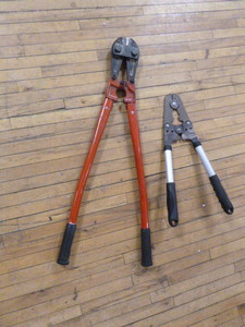 lot 71 image: Bolt Cutter and Nail Cutter