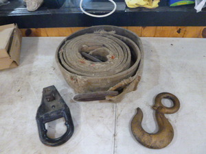 lot 72 image: Heavy Duty Tow Strap