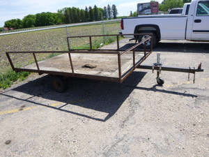 lot 4 image: Garden Trailer