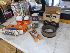 lot 99 image: Car Parts