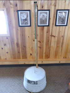 lot 112 image: Washtub Bass