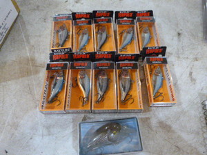 lot 128 image: 10 Rapala Rattlin Sinking Lures