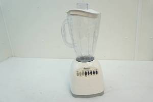 lot 6 image: Blender