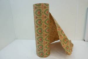lot 20 image: Xmas wrapping paper