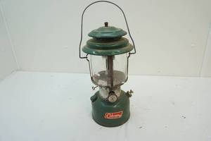 lot 28 image: Vintage Coleman lantern