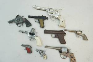 lot 60 image: Cap guns
