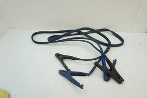 lot 74 image: Jumper cables