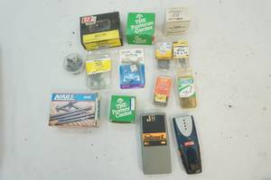 lot 82 image: Variety of nailsscrews, stud finders