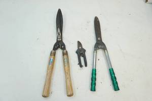 lot 96 image: Garden shears