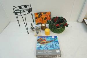 lot 108 image: Variety of dcor, plant stand, picture