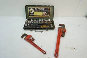 lot 123 image: Socket set, pipe wrenches